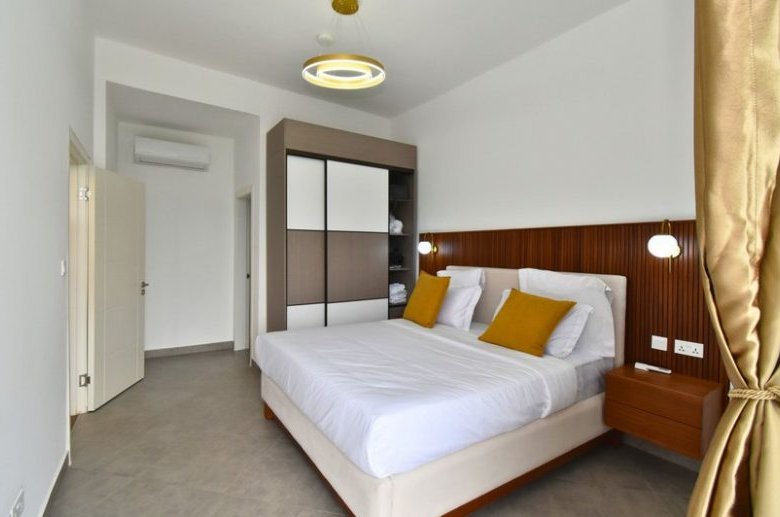 Fully Furnished 2-Bedroom Apartment with Golf Course Views