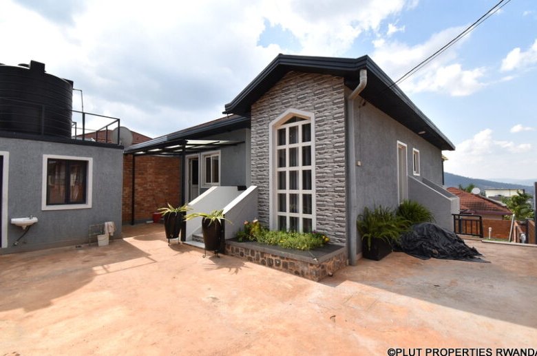 House for rent in Rebero