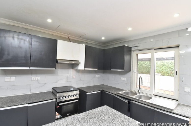 House for rent in Rebero