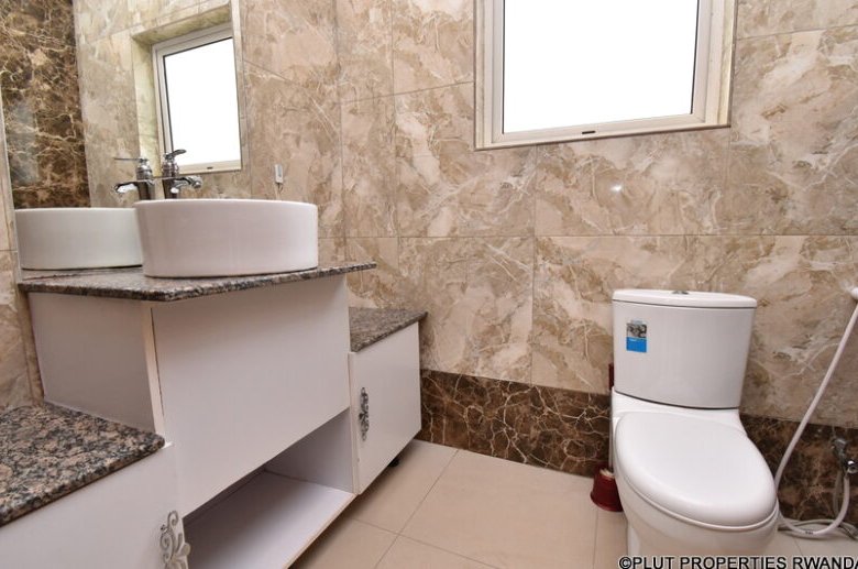 House for rent in Rebero