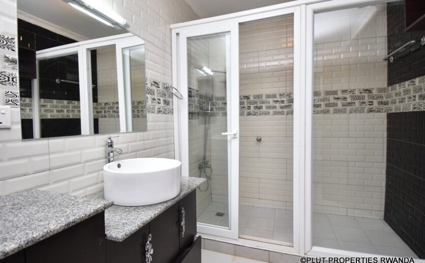 house-for-rent-in-Rebero-8-836×517 House for rent in Rebero