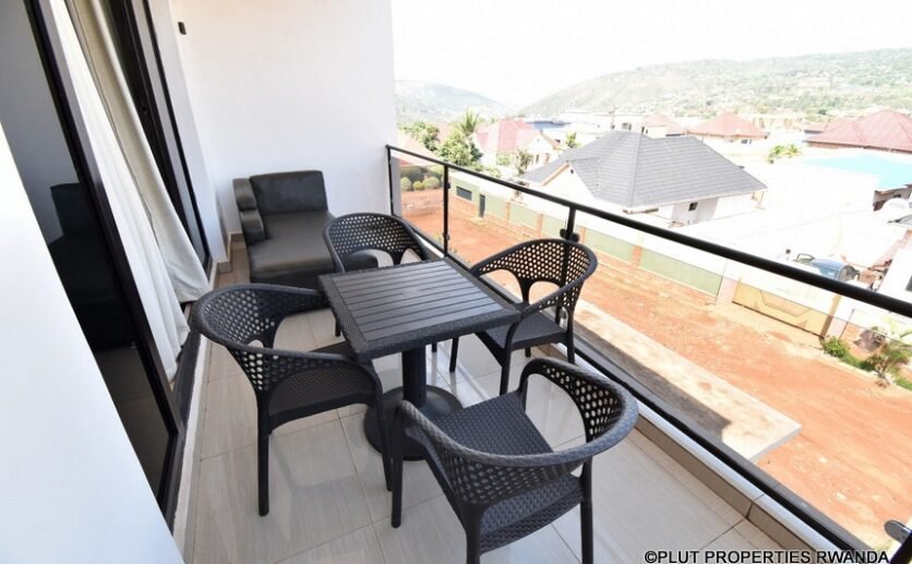 Apartment for rent in Karama