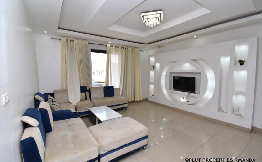 Apartment for rent in Karama