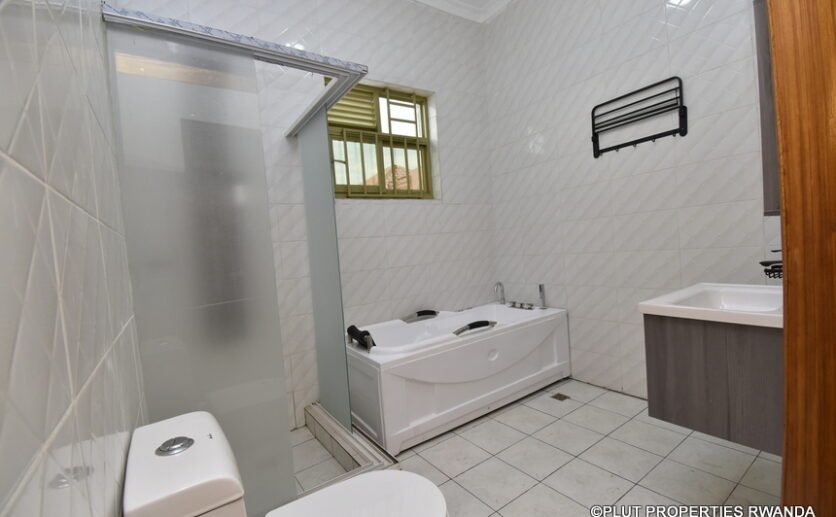 House for sale in Kibagabaga.