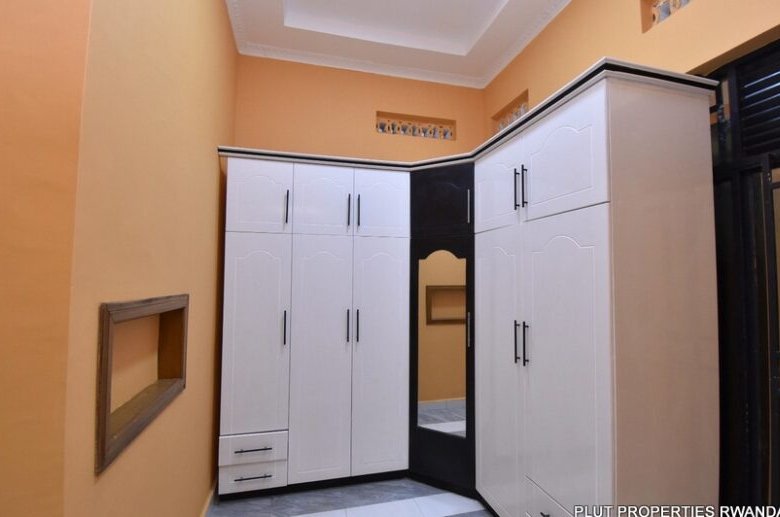 House for sale in Kicukiro Niboye. 