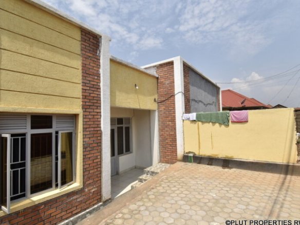 Houses for sale in Gisozi.