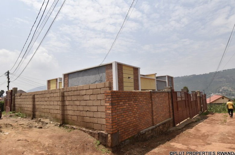 Houses for sale in Gisozi.