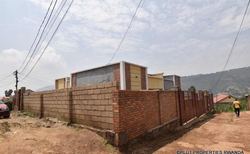 Houses for sale in Gisozi.