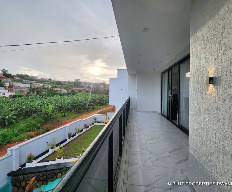 Upstairs Duplex For Rent