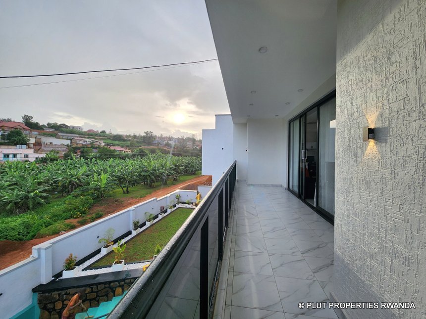 Upstairs Duplex For Rent