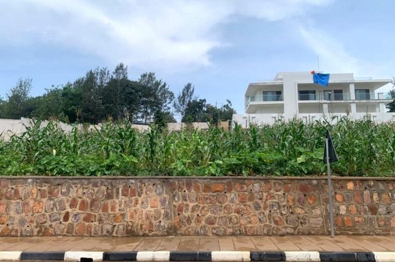 Land for sale in Kinyinya.