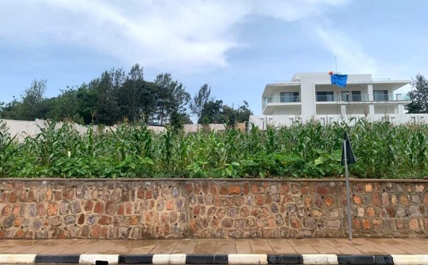 Land for sale in Kinyinya.
