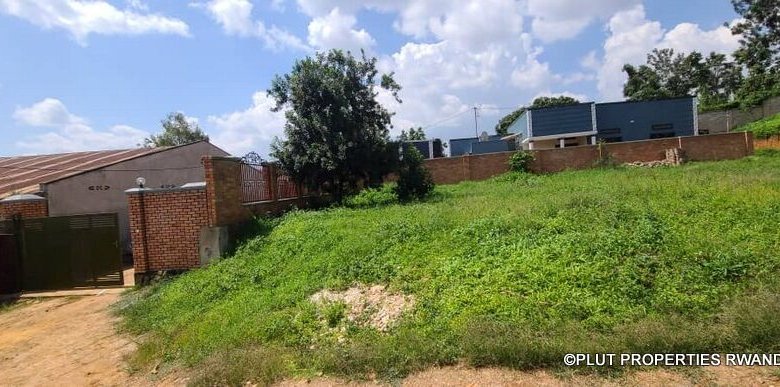 Plot for sale near inyange industry. 