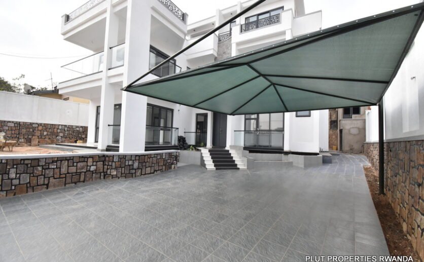 mansion-for-sale-plut-properties-7-836×517 Mansion for Sale.