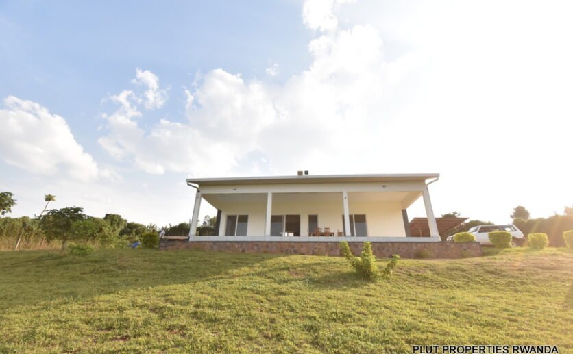 Lakefront Property For Sale – Lake Muhazi