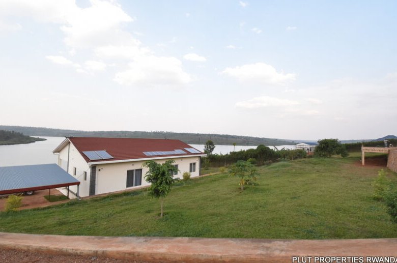Lakefront Property For Sale – Lake Muhazi