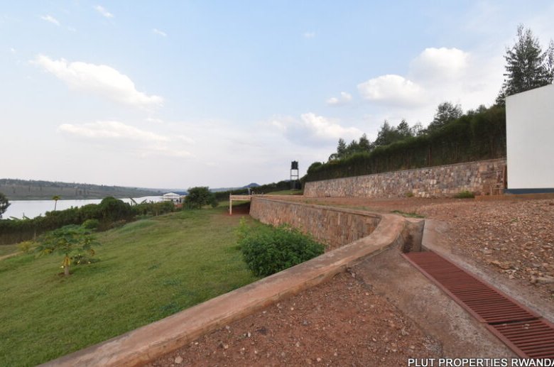 Lakefront Property For Sale – Lake Muhazi