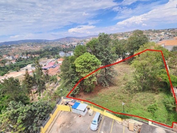 Big plot for sale in Nyarutarama