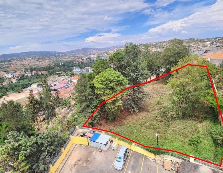 Big plot for sale in Nyarutarama