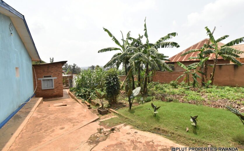 prime-plot-for-sale-plut-properties-1-836×517 Prime Plot for Sale in Masaka
