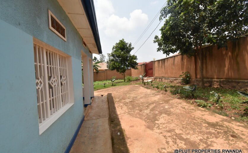 prime-plot-for-sale-plut-properties-12-836×517 Prime Plot for Sale in Masaka