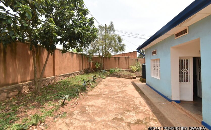 prime-plot-for-sale-plut-properties-2-836×517 Prime Plot for Sale in Masaka