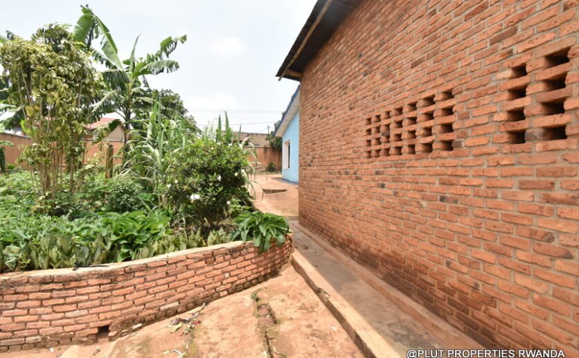 prime-plot-for-sale-plut-properties-7-836×517 Prime Plot for Sale in Masaka