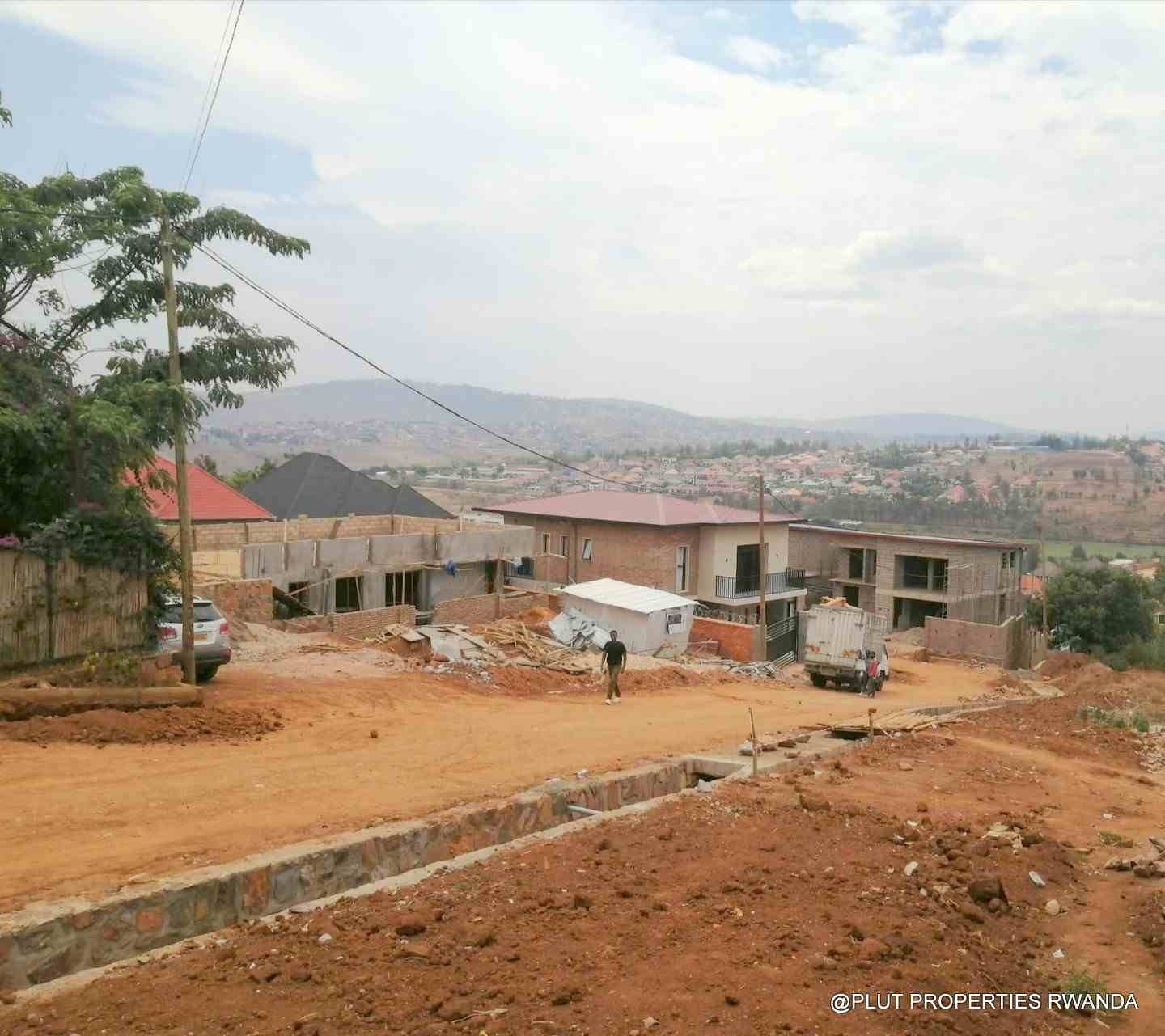 prime residential plot for sale in Busanza update 2-100kb Prime Residential Plot for Sale in Busanza
