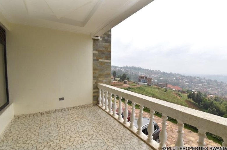 Duplex for rent in Rebero