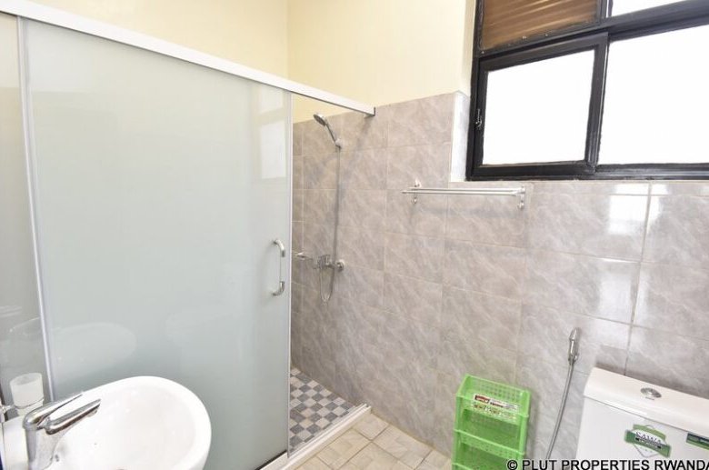Duplex for rent in Rebero
