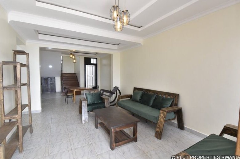Duplex for rent in Rebero