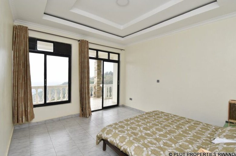 Duplex for rent in Rebero