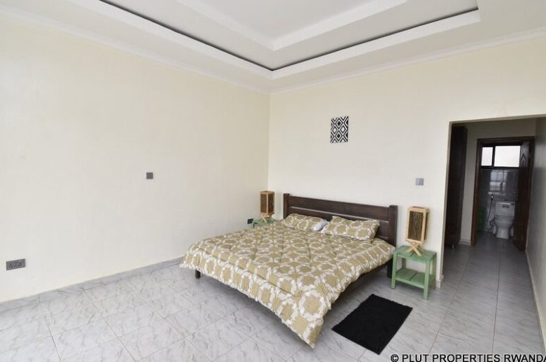 Duplex for rent in Rebero