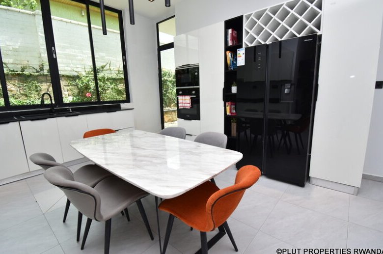 Rent apartment in Rebero.