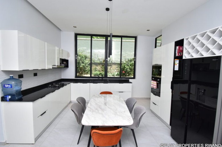 Rent apartment in Rebero.