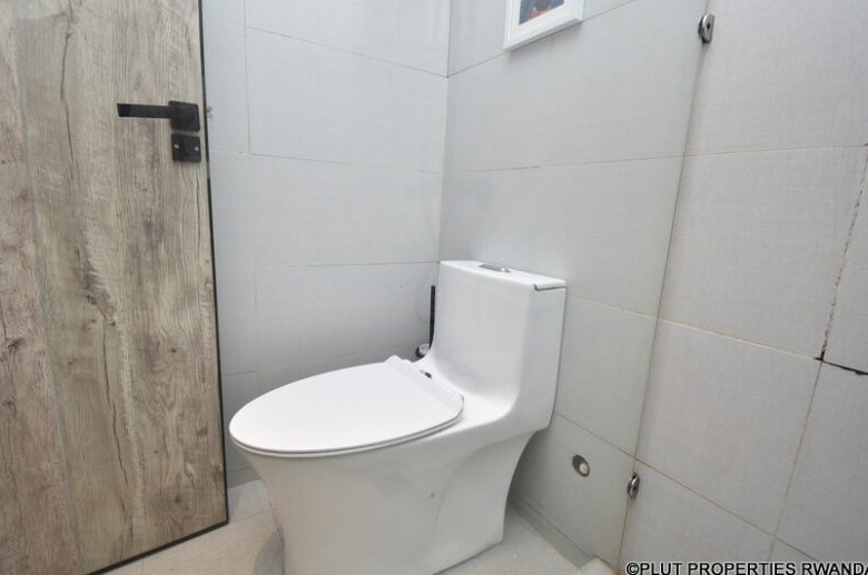 Rent apartment in Rebero.