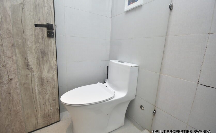 rent-an-apartment-in-Rebero-19-836×517 Rent apartment in Rebero.
