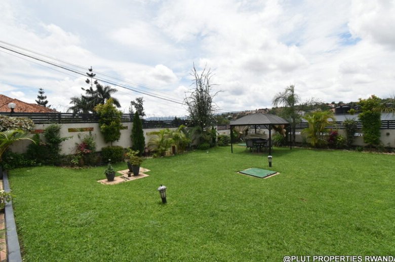 Serviced Modern Ground Floor Apartment For Rent
