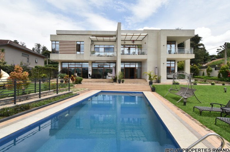 Serviced Modern Ground Floor Apartment For Rent