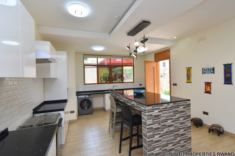 Serviced Modern Ground Floor Apartment For Rent