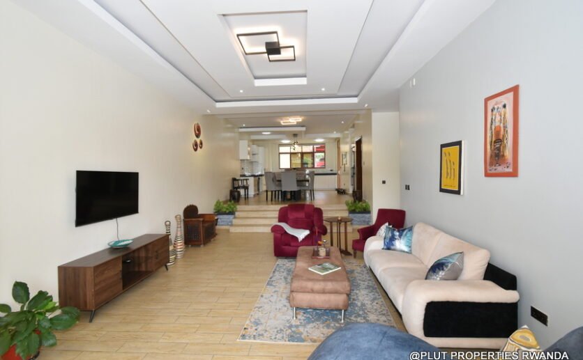 Serviced Modern Ground Floor Apartment For Rent