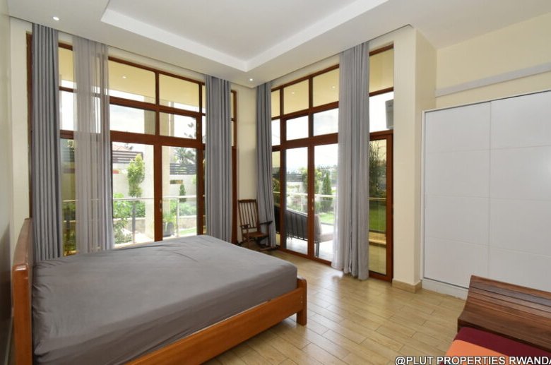 Serviced Modern Ground Floor Apartment For Rent