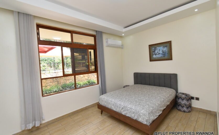 Serviced Modern Ground Floor Apartment For Rent