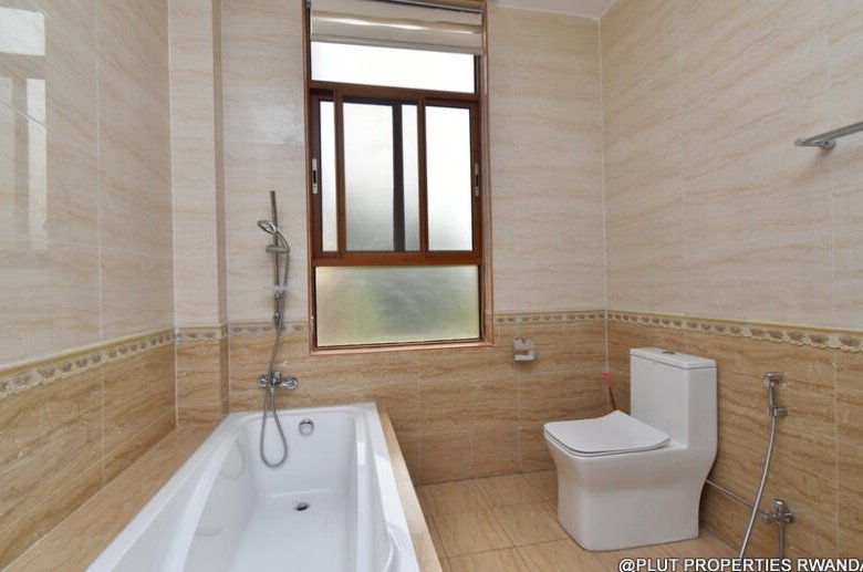 Serviced Modern Ground Floor Apartment For Rent