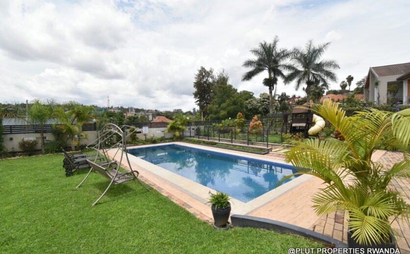 Serviced Modern Ground Floor Apartment For Rent