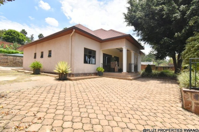Unfurnished house for rent in Kacyiru