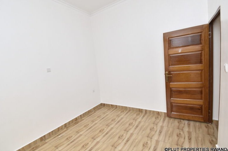 Unfurnished house for rent in Kibagabaga. 
