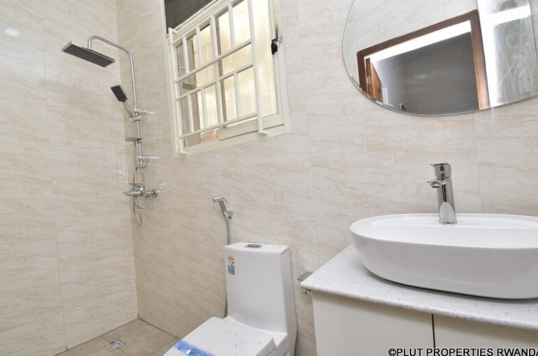 Unfurnished house for rent in Kibagabaga. 