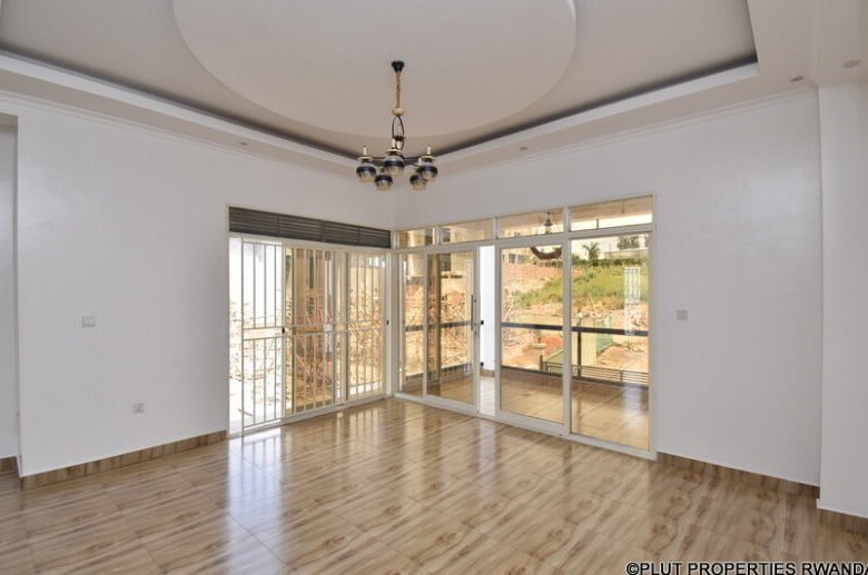 Unfurnished house for rent in Kibagabaga. 