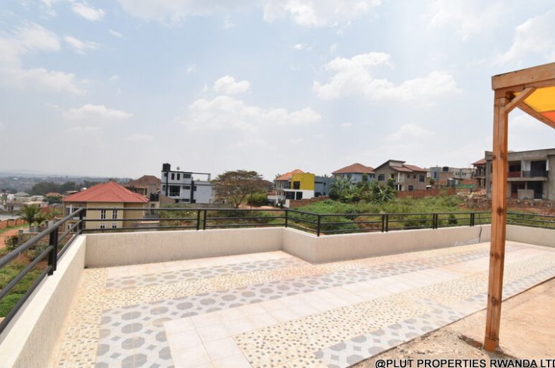 Unfurnished house for rent in Rusororo